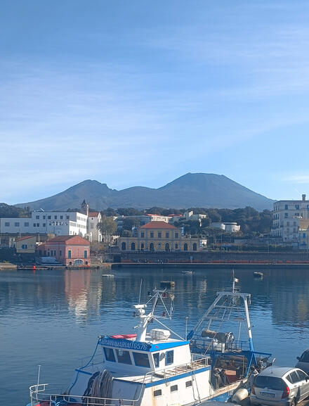 Il Vesuvio dal mare Il Vesuvio dal mare